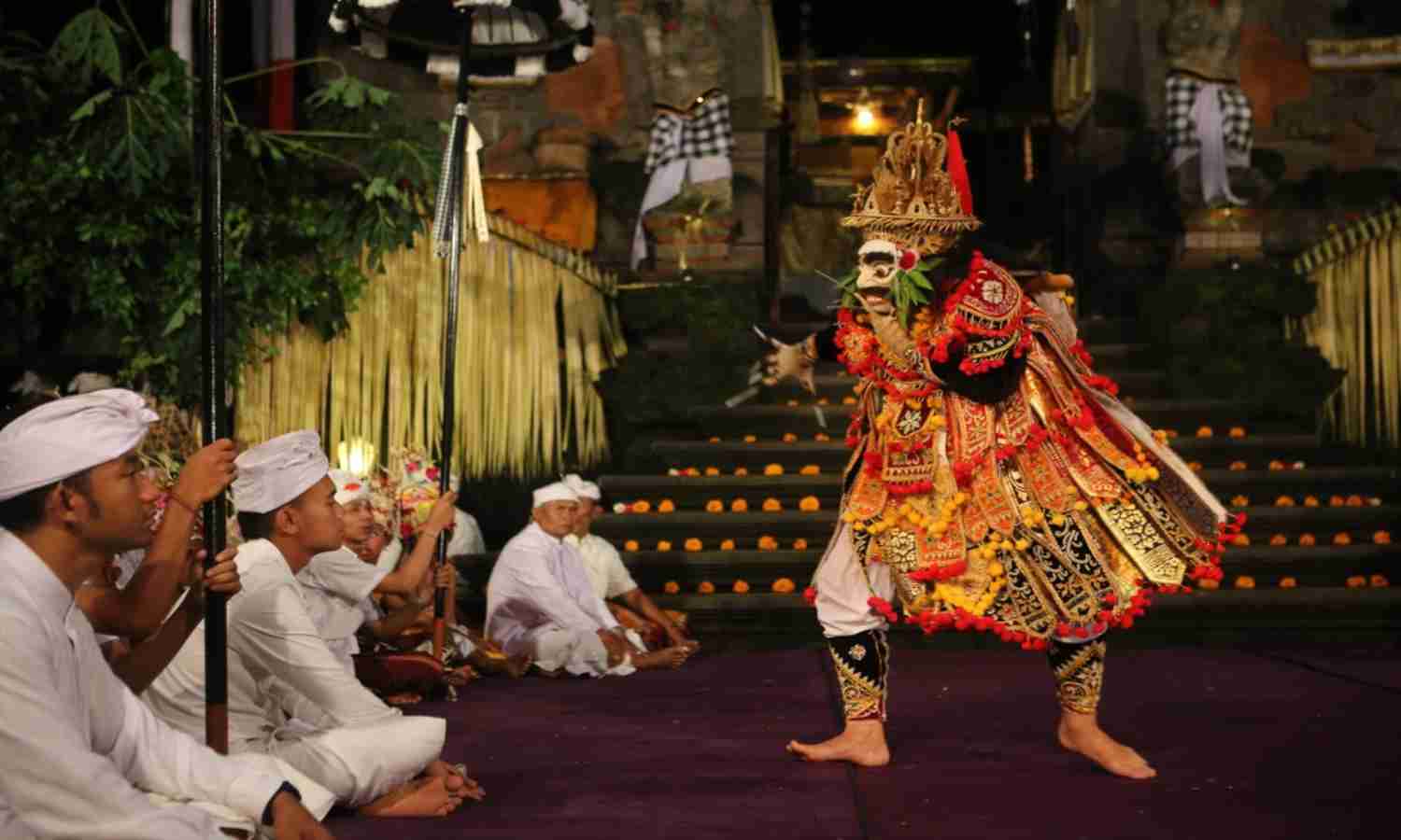 tarian tradisional dari Bali