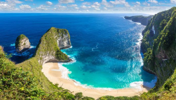 pantai di Nusa Penida