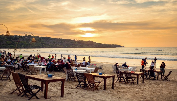 restaurant pinggir pantai Bali