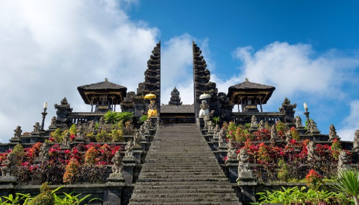 Pura terbesar di Bali